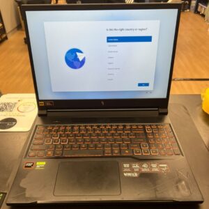Acer Nitro V 16 Ryzen 7 8845HS RTX 4050 1TB 32GB 16.0-inch Gaming Laptop